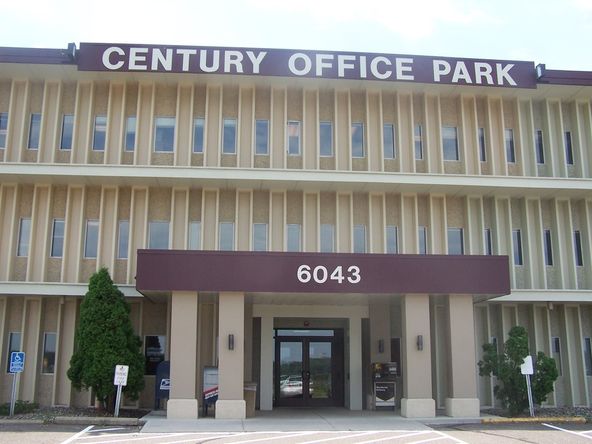 Century Office Park: 6043 Hudson Rd, Woodbury, MN 55125
